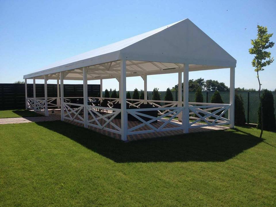 Duurzame houtconstructies zoals pergola’s en terrassen, op maat gemaakt